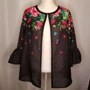 TRAVEL ELEMENTS Floral Top